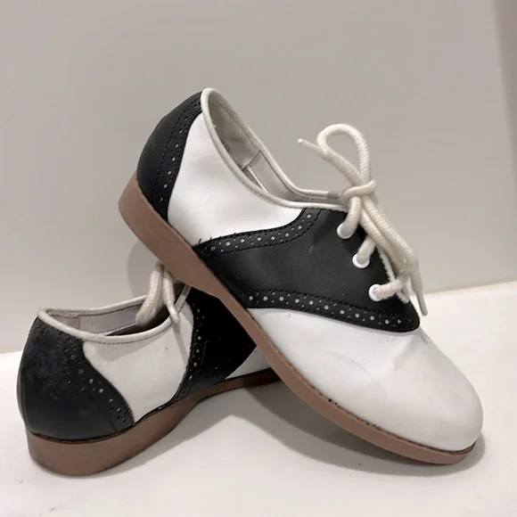 Smart Fit Shoes Black And White Sadle Shoes Poshmark